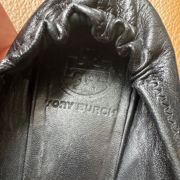 Tory Burch black leather flats - Picture 2 of 3
